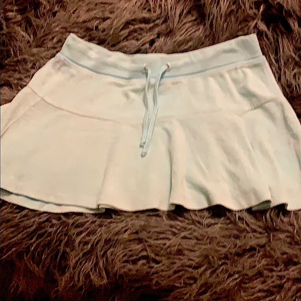 Skirt, with adjustable tie